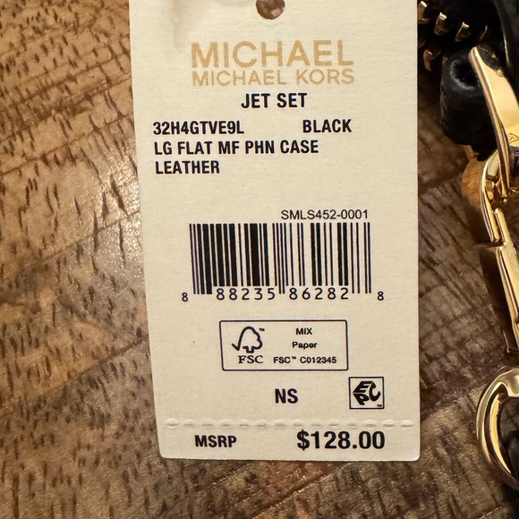 Michael Kors Black Leather Smartphone Wristlet - Picture 7 of 10